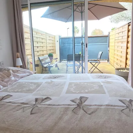 2 Personnes 3* Pinet (Herault)